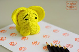 Маленький грустный слоник